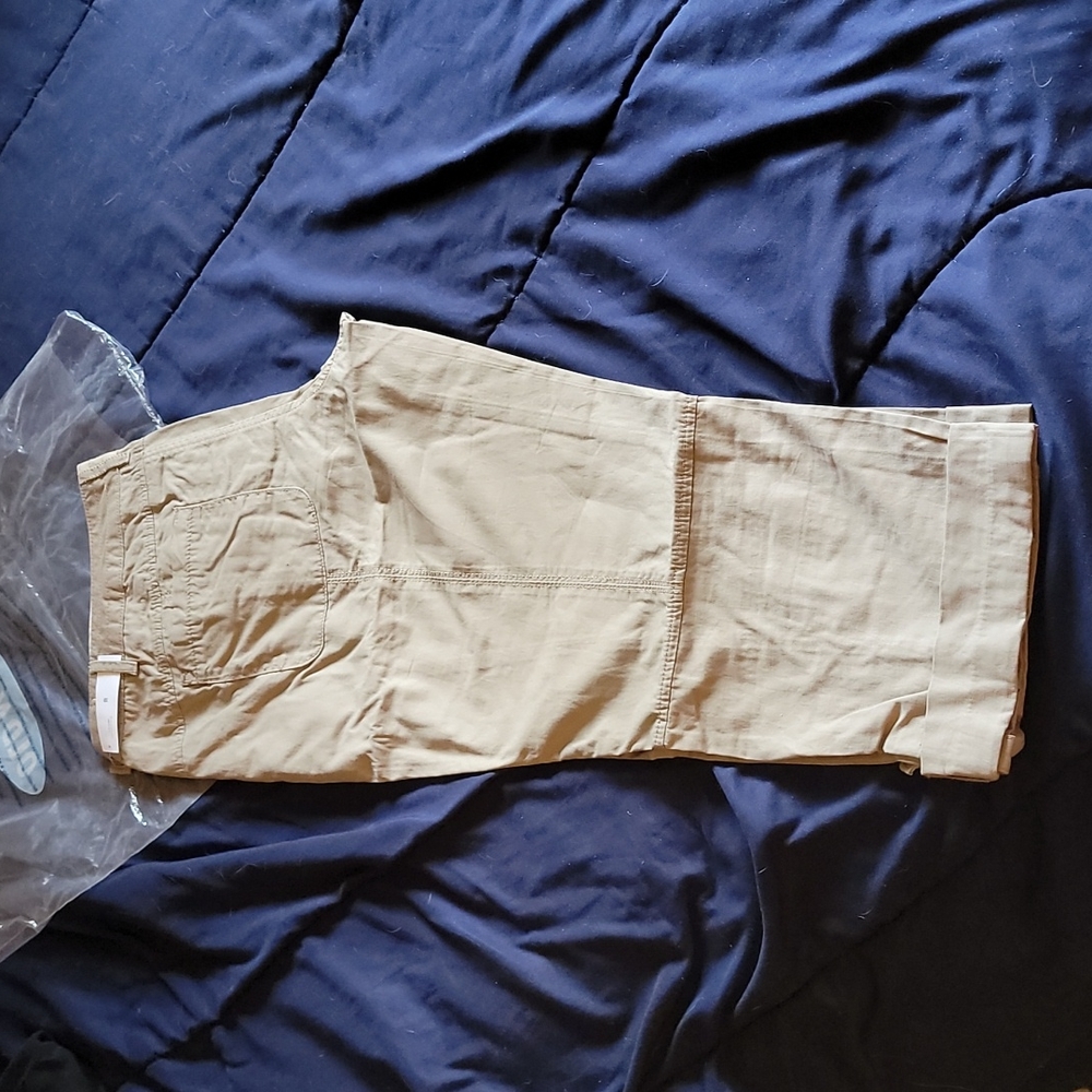 Tan capris - Picture 2 of 8